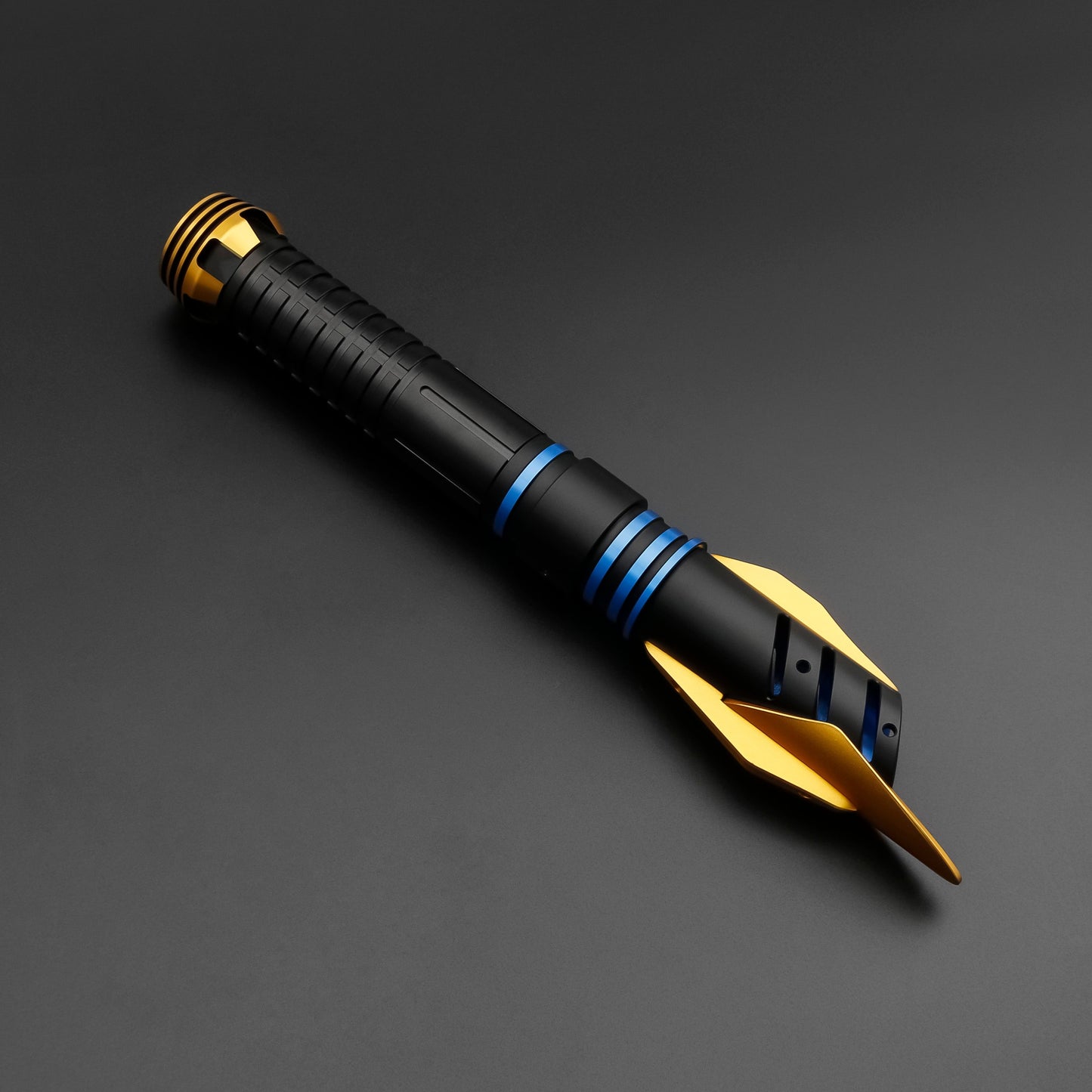 ET1 Swing Dueling Lightsaber