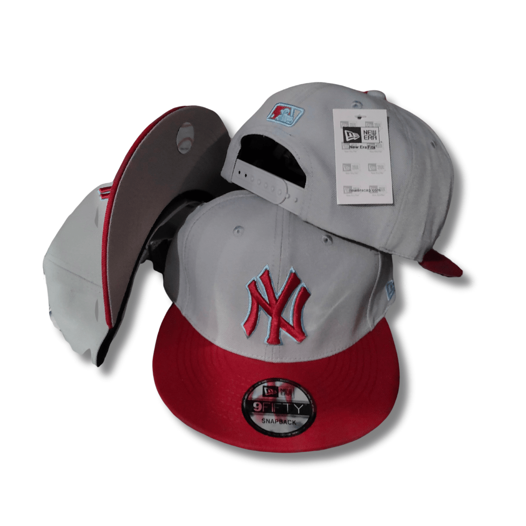 New York Yankees Gray and Red with Dual-Tone Embroidered Logo - Snapback Cap