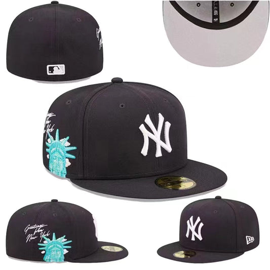 New York Yankees Fitted Hat with Statue of Liberty Embroidery – Black
